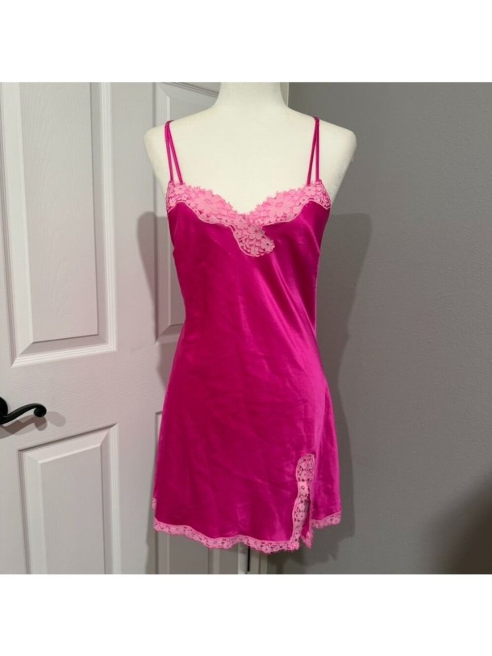 Victorias Secret Pink Babydoll Satin Lace Chemise Slip Dress Size M Y2K Coquette
